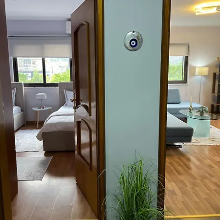 Apartment In Center *
